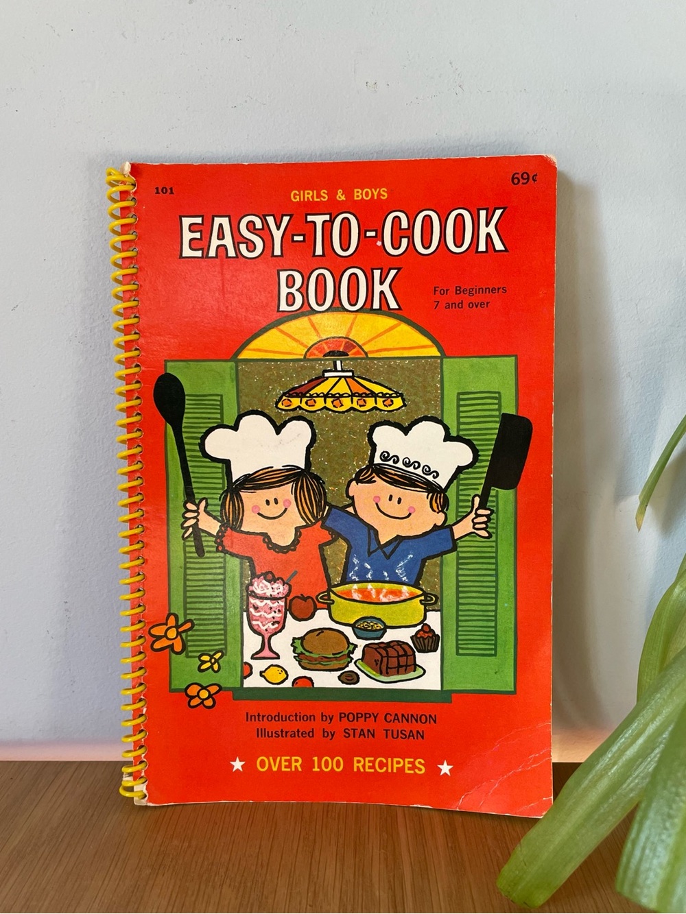 Vintage 1967 Girls & Boys Easy-To-Cook Book Children's Cookbook